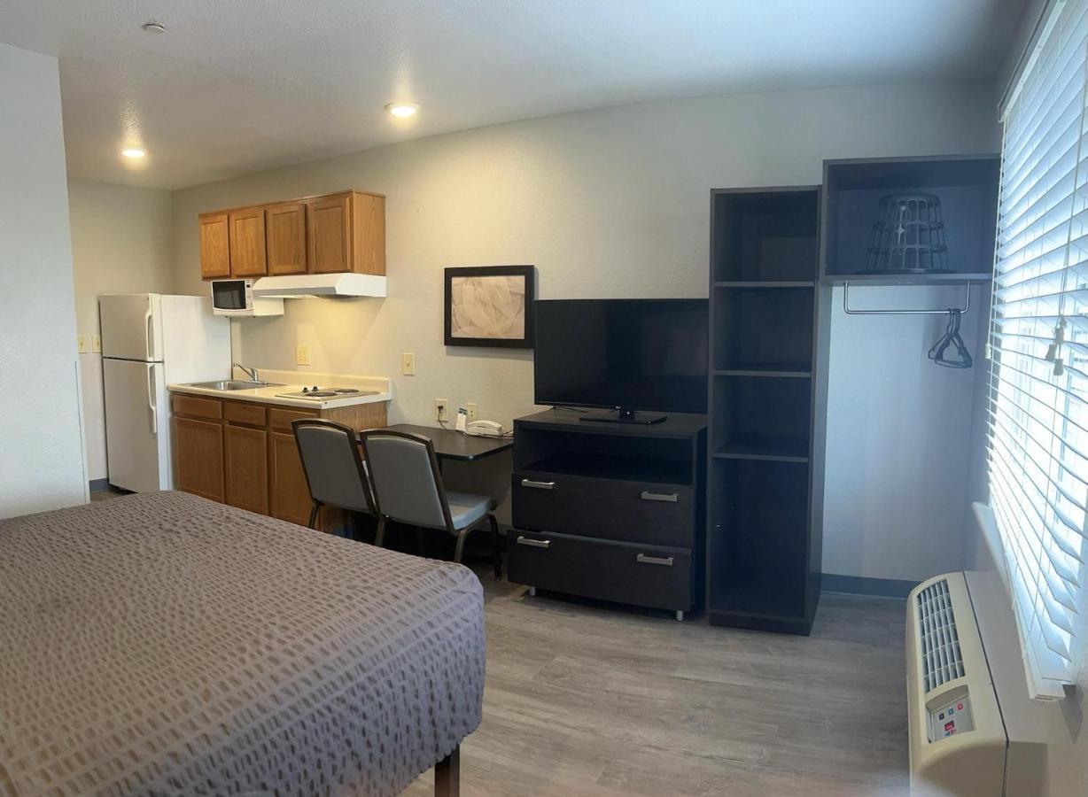 Woodspring Suites Raleigh Apex Buitenkant foto